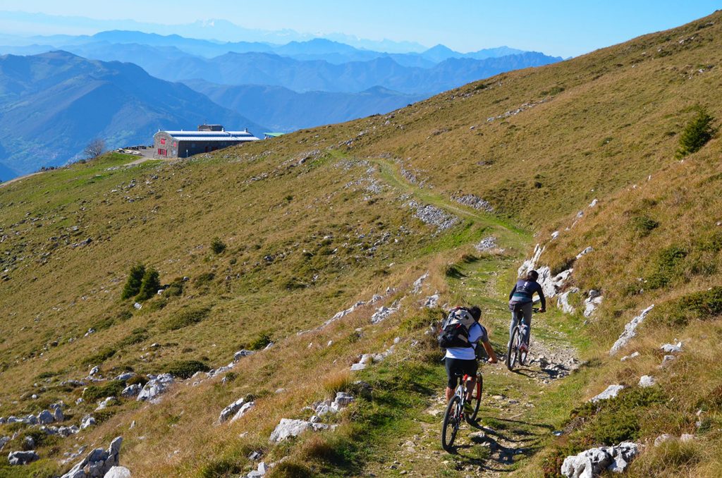 Sul Monte Guglielmo in mountain bike - Brescia Tourism